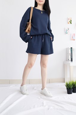 WAFFLE SWEATER AND SHORTS SET IN NAVY