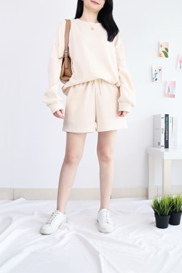 WAFFLE SWEATER AND SHORTS SET IN CREAM
