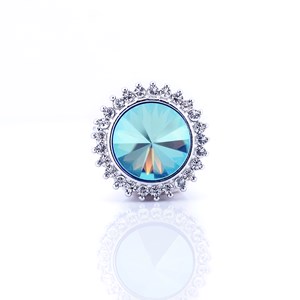 Brooch Nour - Sapphire Shimmer