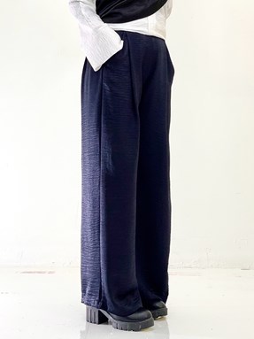 KOREAN PALAZZO CASUAL IRONLESS IN NAVY BLUE