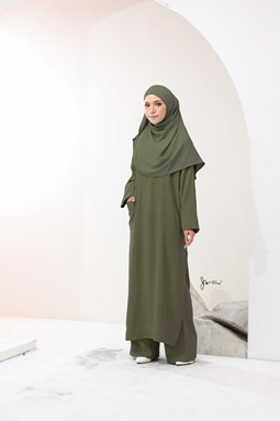 NEW VERSION LEANY SUIT IRONLESS IN DARK GREEN