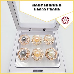 Baby Brooch Glass Pearl