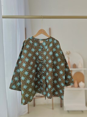 ZEINAB BATIK TOP ( OLIVE FLOWER )