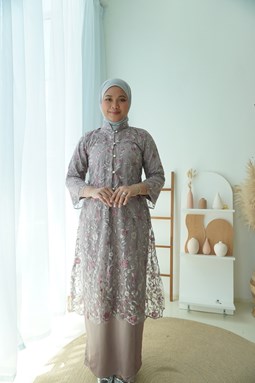 Kebaya Puteri Gunung Kuntum  - Purple