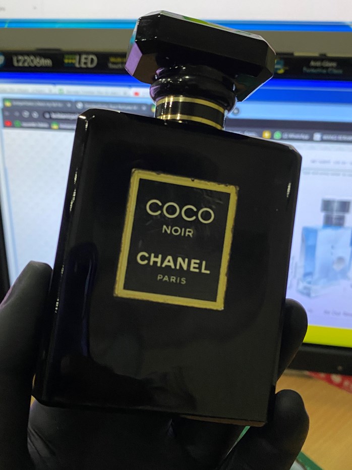 Chanel coco noir price hot sale