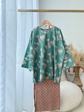 KURUNG BATIK FATEEMA ( GREEN )
