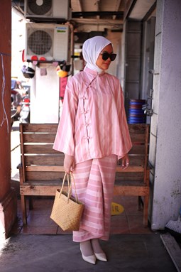 KUEH LAPIS KURUNG ( Pink  )
