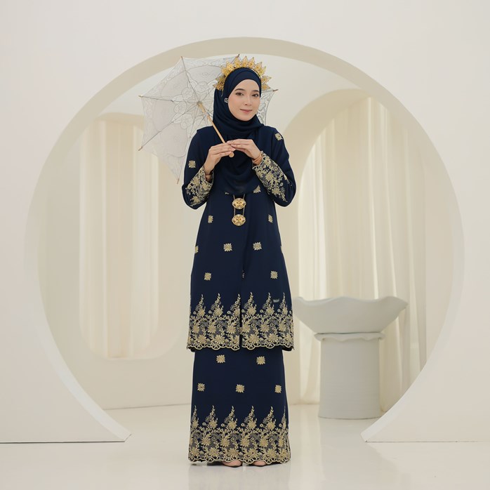 Kurung Sulam Dang Anum 2.0 – Black (Copy)