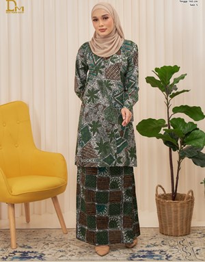 KURUNG PAHANG BATIK DAMIA PS19-3 in Dark Green