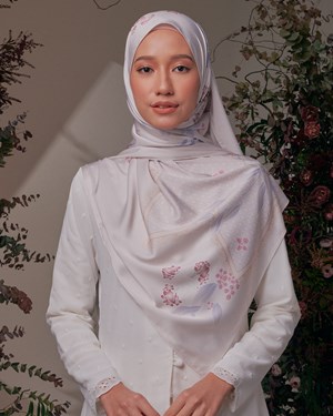 NOSTALGIA RAYA SHAWL: KIAMBANG