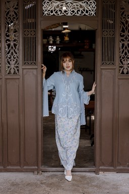 KEBAYA SERUNI ( Blue )