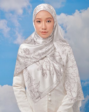 ANUGERAH RAYA SHAWL: DINDA