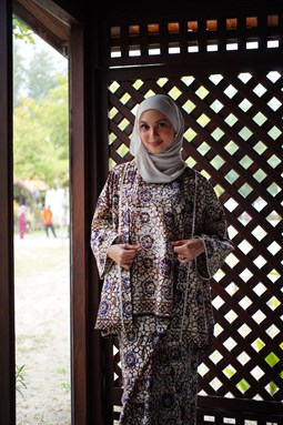 KURUNG MELATI ( KM 007 Classic Flower )