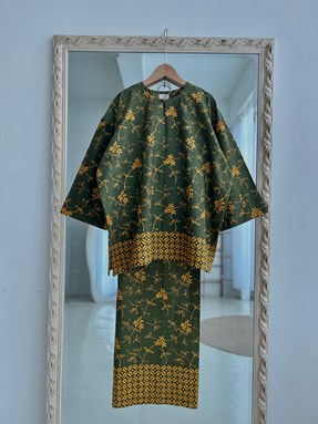 KURUNG BATIK FATEEMA ( Olive Mustard )