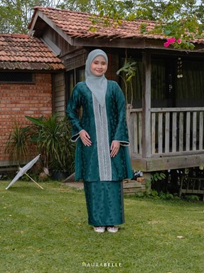 TIARA KURUNG - TEAL GREEN
