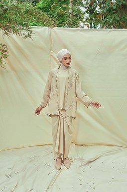 KURUNG SURI ( Latte )