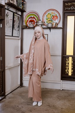 KURUNG CENDANA  ( Dusty Brick )