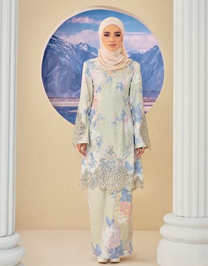 NAJEEYA RIAW
