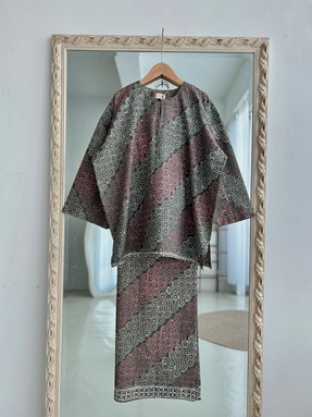 KURUNG BATIK FATEEMA ( Olive Pink )