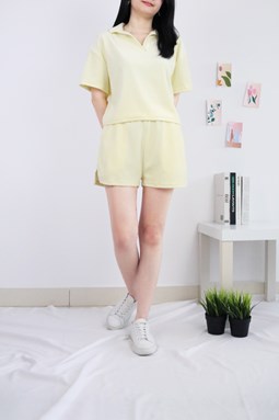 COMFY LOUNGE SET IN YELLOW