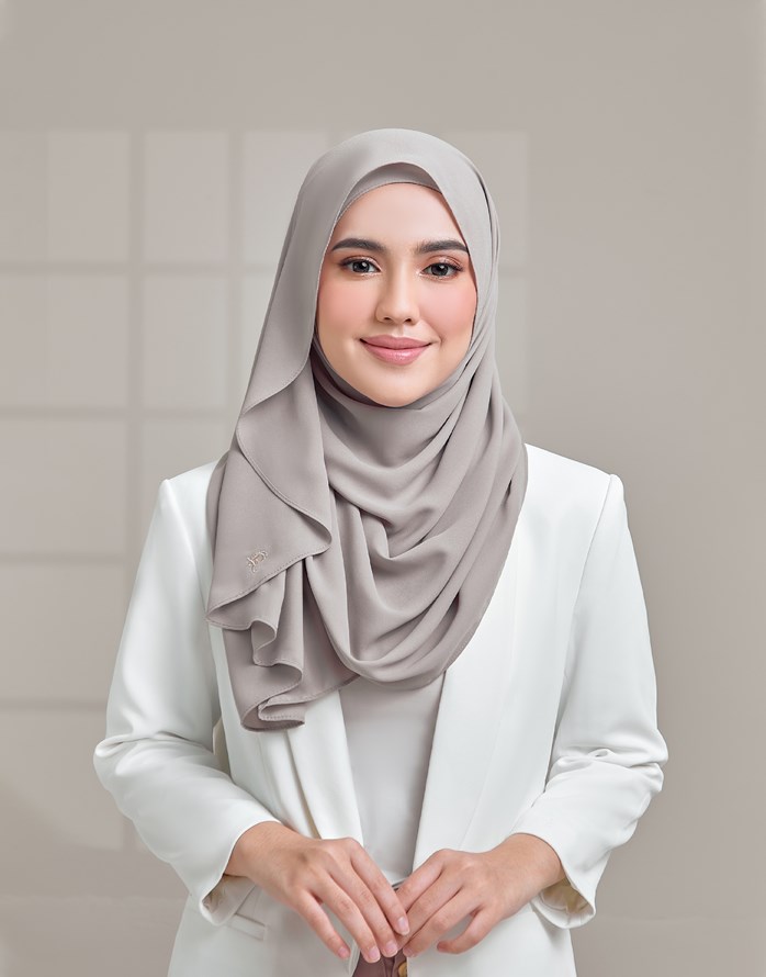 CHIFFON SHAWL DARK GREY | LEEYANARAHMAN