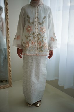 KURUNG SEKAR ( White )