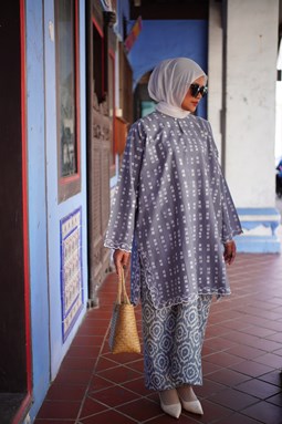 SERI ANGGUN KURUNG ( Grey  )