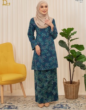 KURUNG PAHANG BATIK DAMIA PS5-1 in Dark Green