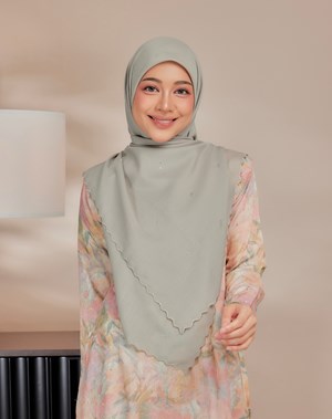 TAMPUK MANGGIS : LILY GREEN