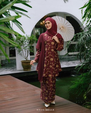 MAJIKA KURUNG - MAROON