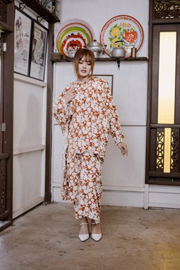 KURUNG CENDANA  ( Brick Flower )