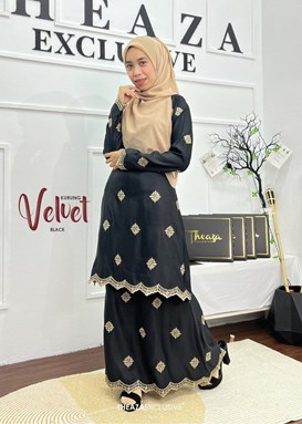 Kurung Velvet Mom