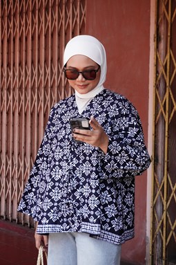 ZEINAB BATIK TOP ( DARK BLUE 010 )