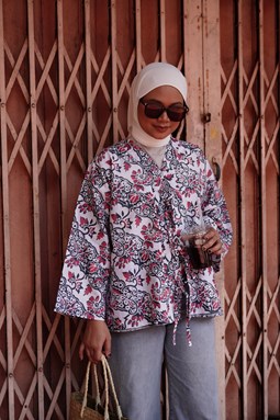 ZEINAB BATIK TOP ( WHITE 004 )