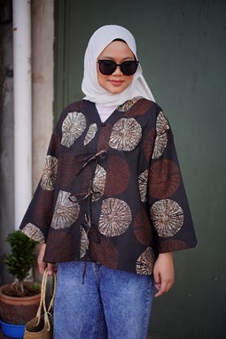 ZEINAB BATIK TOP ( Abstract Circle ZT028 )