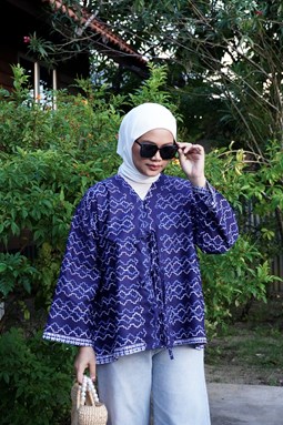 ZEINAB BATIK TOP ( Blue B3002 )