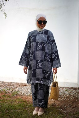 SERI ANGGUN KURUNG ( LC Black )