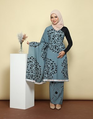 BATIK LUKIS UNI 6056 in Steel Blue