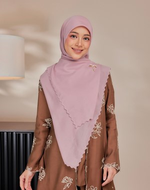 TAMPUK MANGGIS : BLUSH