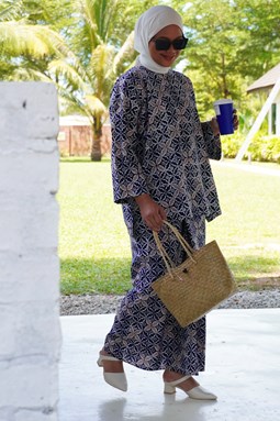 KURUNG BATIK FATEEMA ( Dark Blue 012 )