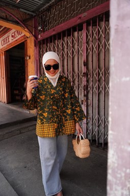 ZEINAB BATIK TOP ( OLIVE MUSTARD )