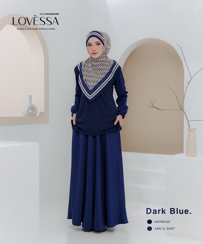 LOVESSA SUIT IRONLESS IN DARK BLUE