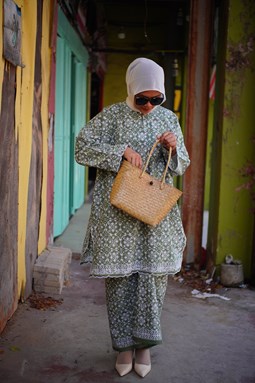 SERI ANGGUN KURUNG ( Green White  )