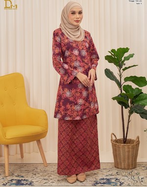 KURUNG PAHANG BATIK DAMIA PS11-3 in Maroon