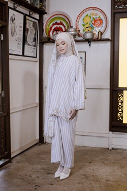 KURUNG CENDANA  ( Offwhite Beige Stripes )