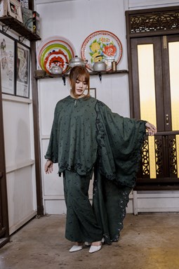 KURUNG CENDANA  ( Dark Moss )