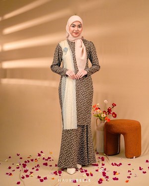 AYSHA KURUNG - MEADOW