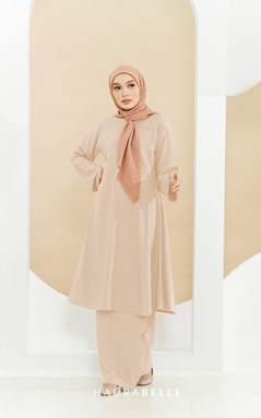 FATEEMA RIAU - NUDE