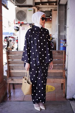 KURUNG ONDE ONDE  ( Black  )