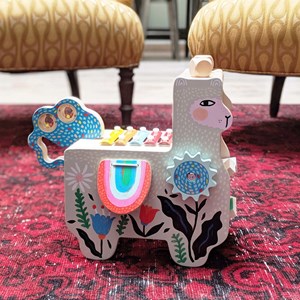 Manhattan Toy Musical Lili Llama